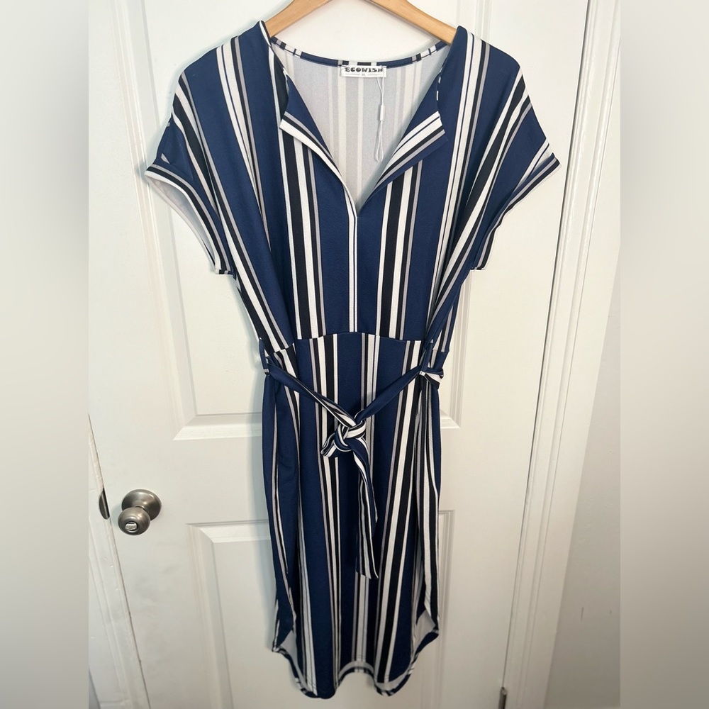 XL, blue and white MIDI dress